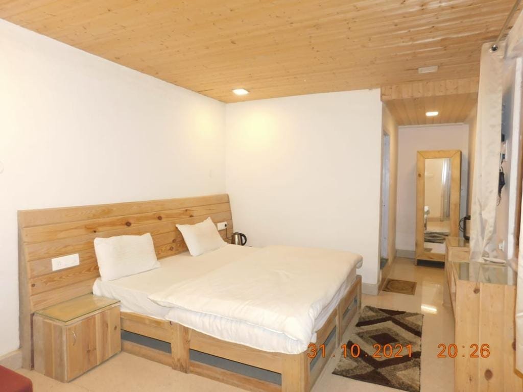 Hotel Charan Paduka, Badrinath - photo 2