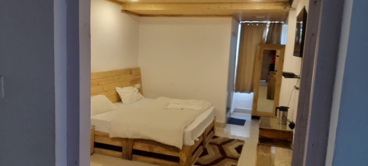 Hotel Charan Paduka, Badrinath - photo 6