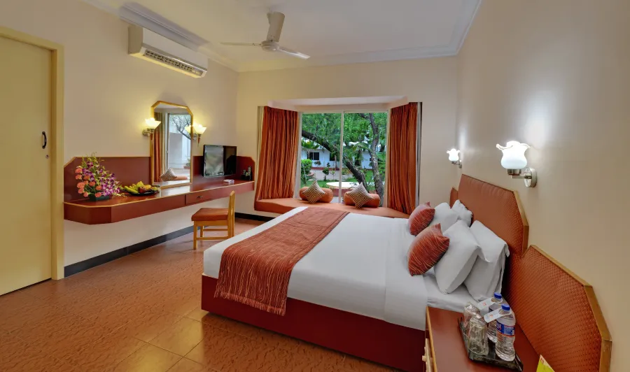 Hotel Tamil Nadu Rockfort - photo 1