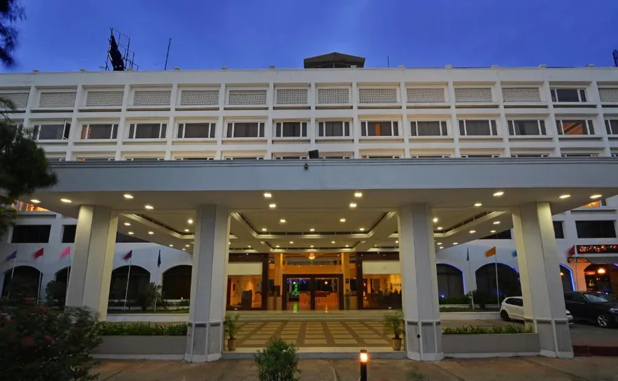 Hotel Tamil Nadu Rockfort - photo 5