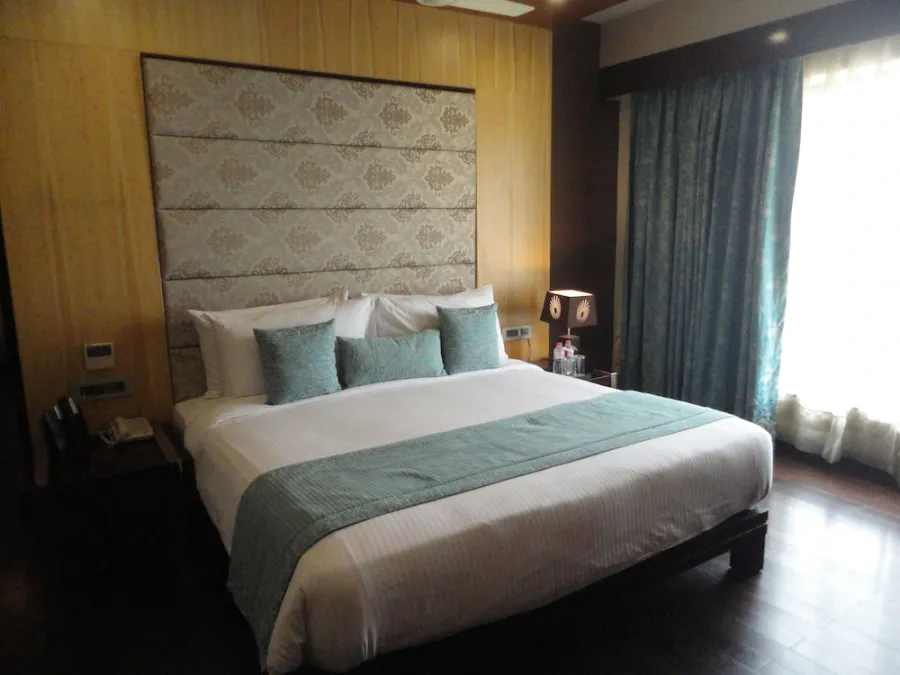 Fortune Hotel - photo 2