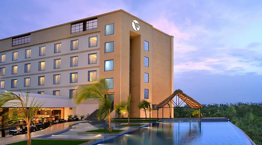 Fortune Hotel - photo 3