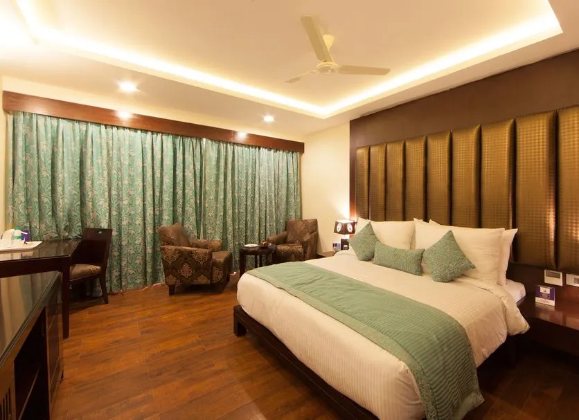 Fortune Hotel - photo 4