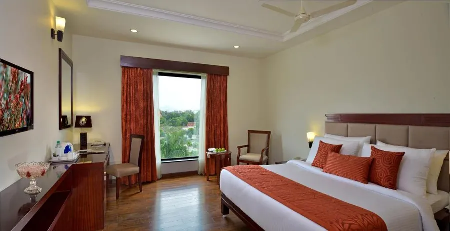 Fortune Hotel - photo 5